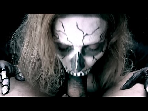 ❤️ Demon ti fi souse kòk chante ak bouch nwa li ak vale kom. ️❌ Super sèks nan nou ﹏